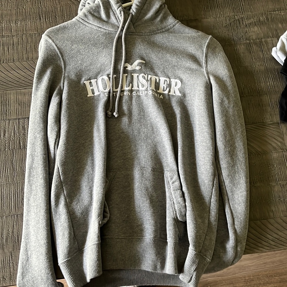 hollister grey hoodie
